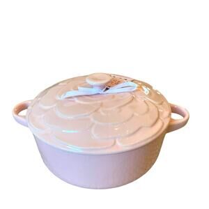 The Bake Shop Rose Embossed Casserole Dish w/ Lid 11in Large Pastel Pink New